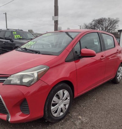 Foreign 2015 Toyota Yaris 5-Door SE