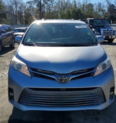 Foreign used 2019 TOYOTA SIENNA XLE