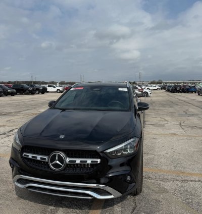 Foreign used 2025 MERCEDES BENZ GLA250 Super clean with 360 camera, ambient lighting etc Available for sale