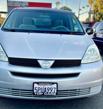 2005 Toyota Sienna LE 7-Passenger FWD